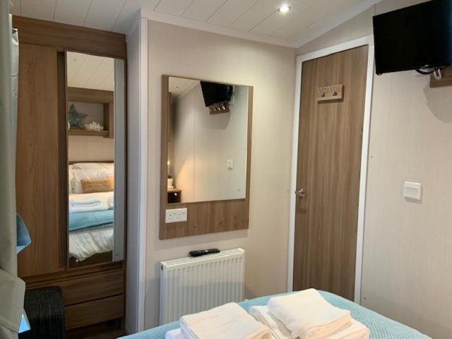 Cosy, Coastal Themed Holiday Home, Rockley Park, Poole, Dorset Ngoại thất bức ảnh