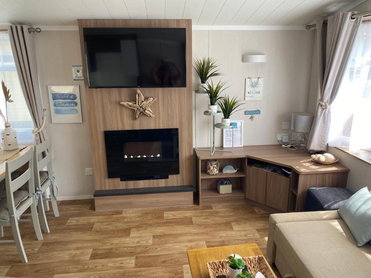 Cosy, Coastal Themed Holiday Home, Rockley Park, Poole, Dorset Ngoại thất bức ảnh